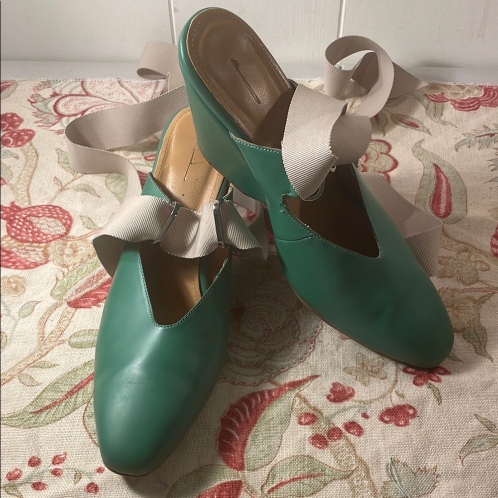 The Palantines Green Rounded Toe Cream Wide Ribbon Chunky Heel Mule